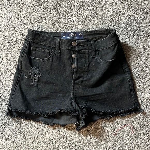 Hollister Ultral High Rise Mom Short 3” - Picture 1 of 3